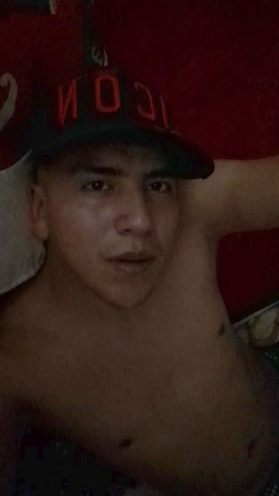 cristopher188 live cam on Cam4
