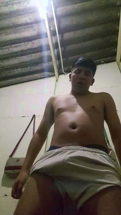 cristopher188 live cam on Cam4