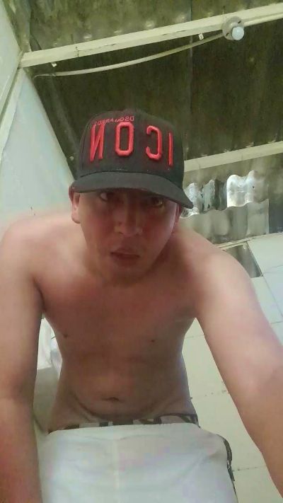 cristopher188 live cam on Cam4