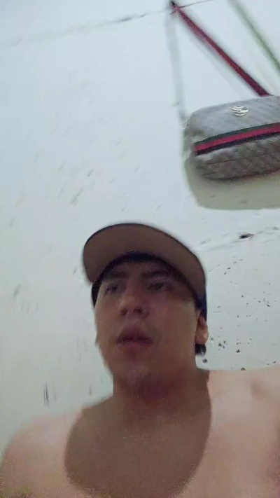 cristopher188 live cam on Cam4