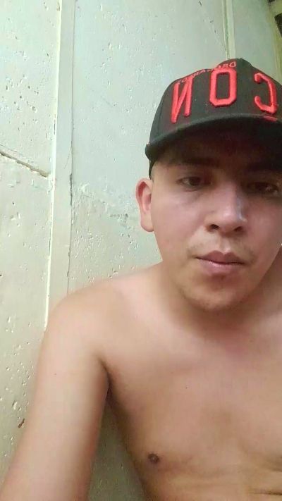 cristopher188 live cam on Cam4