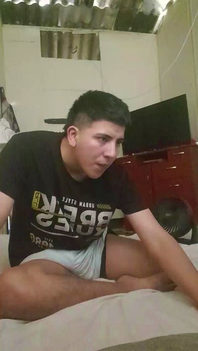 cristopher188 live cam on Cam4
