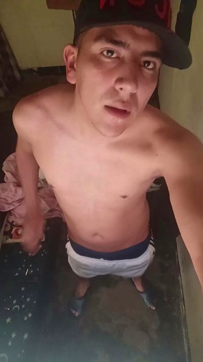 cristopher188 live cam on Cam4
