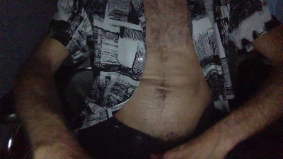 crisvers81 live cam on Cam4