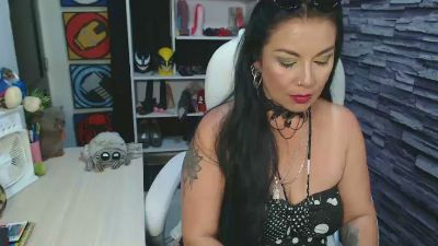 cruela_deviil live cam on Cam4