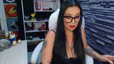 cruela_deviil live cam on Cam4
