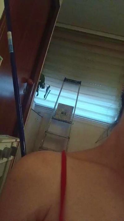 cruellathebills live cam on Cam4