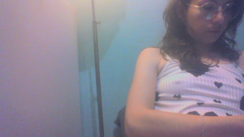 cruellathebills live cam on Cam4