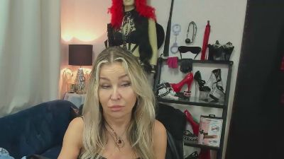 crystal__xxx live cam on Cam4