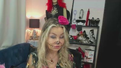 crystal__xxx live cam on Cam4