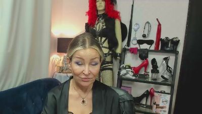 crystal__xxx live cam on Cam4
