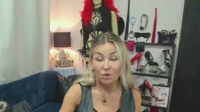 crystal__xxx live cam on Cam4