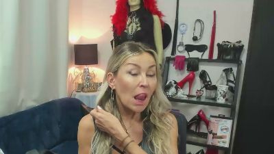crystal__xxx live cam on Cam4
