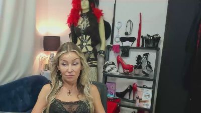 crystal__xxx live cam on Cam4