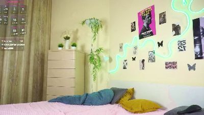 crystal_wave live cam on Cam4