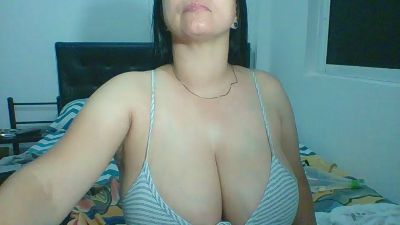 crystalxx24 live cam on Cam4