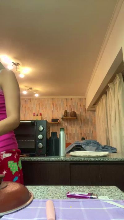 crystilove4 live cam on Cam4