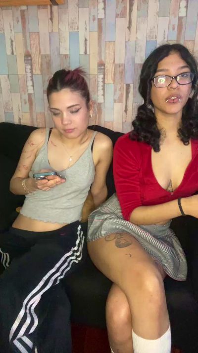 crystilove4 live cam on Cam4