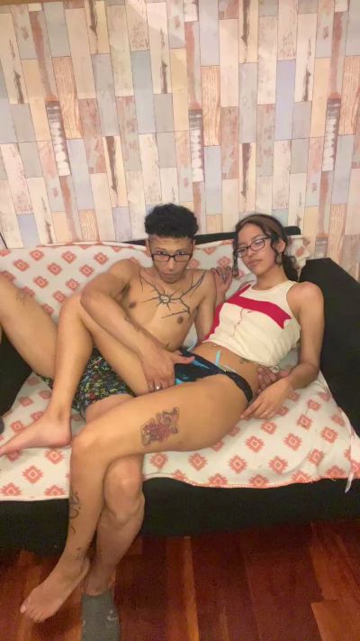 crystilove4 live cam on Cam4