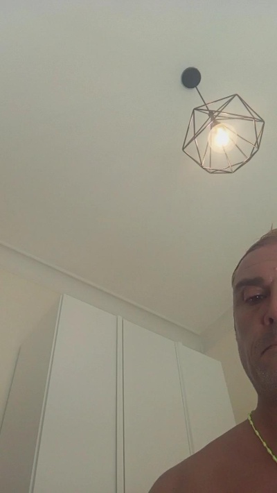 cuban46 live cam on Cam4