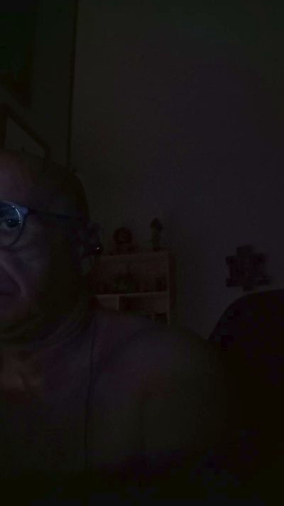 cucciolo5 live cam on Cam4