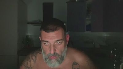 cucinero83 live cam on Cam4