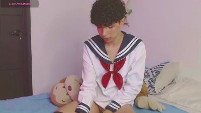 cuddly_twink live cam on Cam4