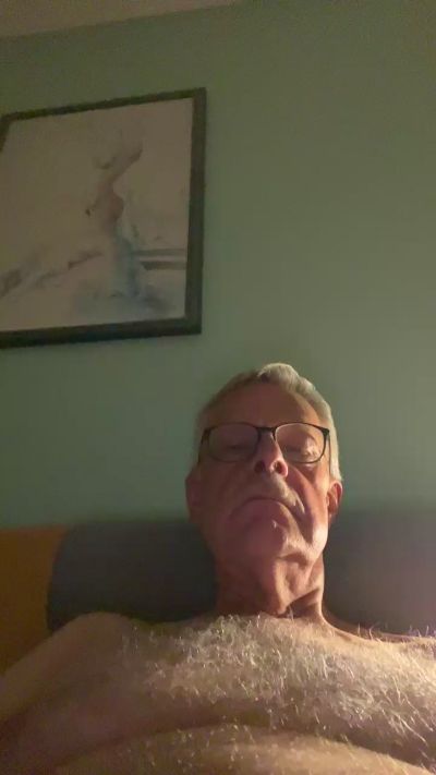 cumboy63 live cam on Cam4