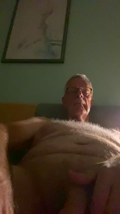 cumboy63 live cam on Cam4