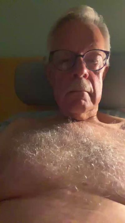 cumboy63 live cam on Cam4