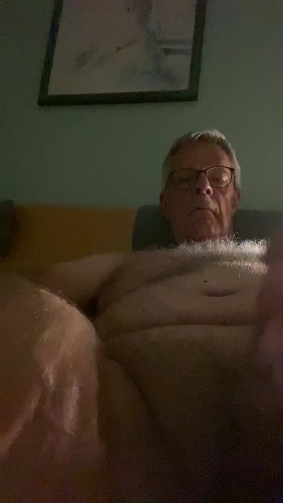 cumboy63 live cam on Cam4