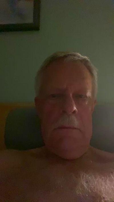 cumboy63 live cam on Cam4