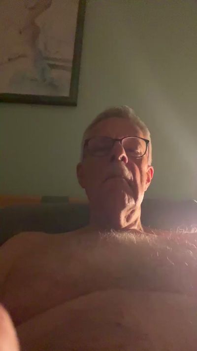cumboy63 live cam on Cam4