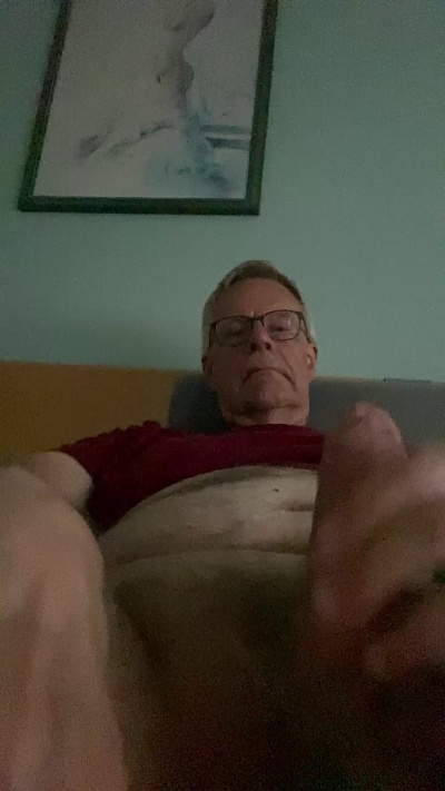 cumboy63 live cam on Cam4