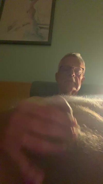 cumboy63 live cam on Cam4