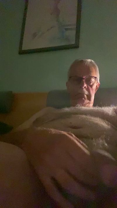 cumboy63 live cam on Cam4