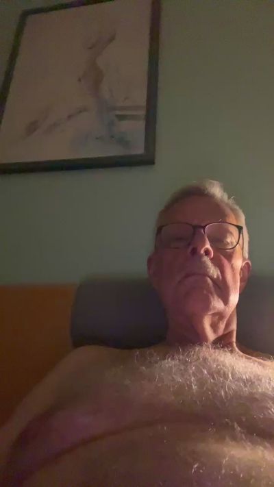 cumboy63 live cam on Cam4