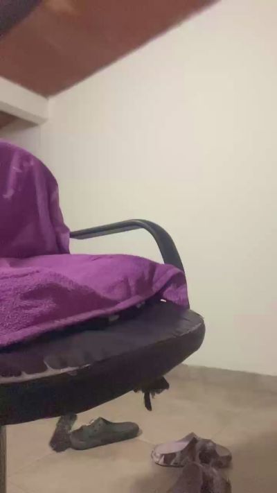 cumhotmenhot live cam on Cam4