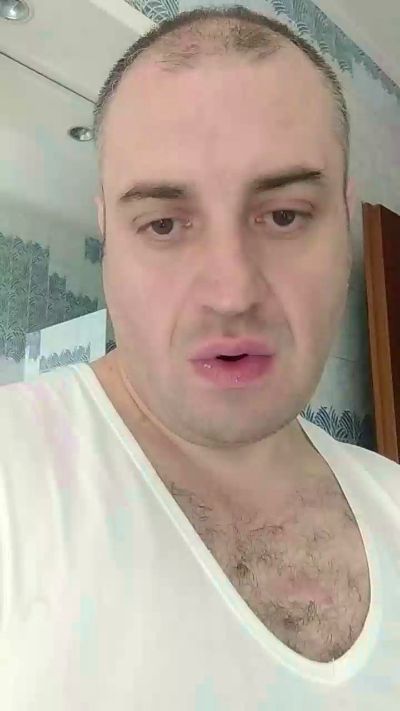 cumincam82 live cam on Cam4