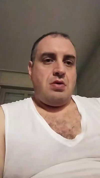 cumincam82 live cam on Cam4