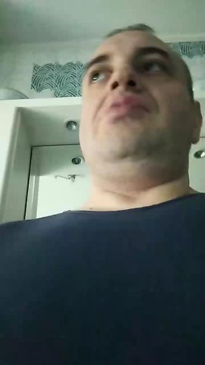 cumincam82 live cam on Cam4