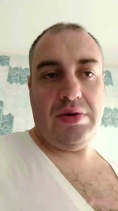 cumincam82 live cam on Cam4