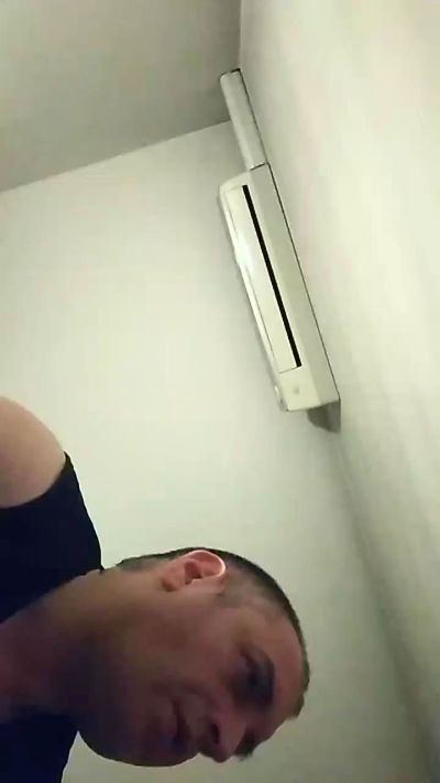 cumincam82 live cam on Cam4