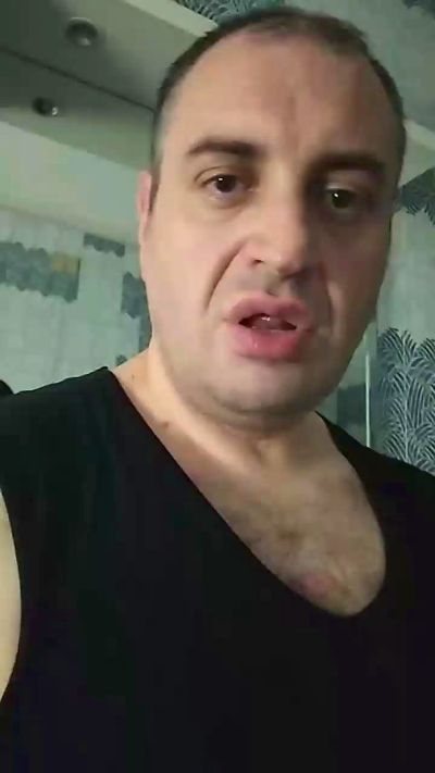 cumincam82 live cam on Cam4