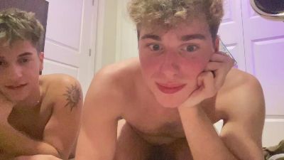 curiousfratbros live cam on Cam4