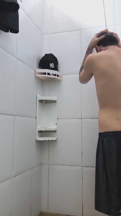 curioushairyxxx live cam on Cam4