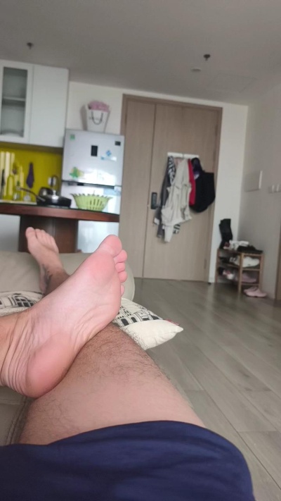 curioushetero live cam on Cam4