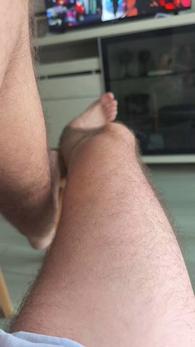curioushetero live cam on Cam4