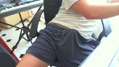 curlykiller9 live cam on Cam4