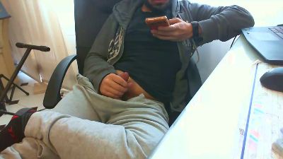 curlykiller9 live cam on Cam4